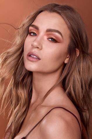 Makeup Tips & Looks - Featured Makeup